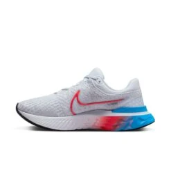 Stride Shop -Stride Shop DV2178 001 W Nike InfinityRunFlyknit3 medialsideright