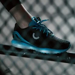 True Motion | Women's U-Tech Aion Running Shoes -Stride Shop TMW01021B03 W Truemotion Lifestyle1