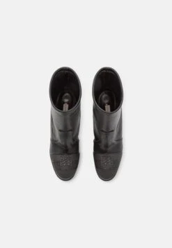 Casadei Nancy Toe Cap - Platform Ankle Boots -Stride Shop a41c6d0f973647ab9823410c290a4a9a