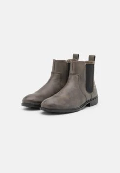 ECCO Classic Ankle Boots - Warm Grey -Stride Shop a83ee10c9b9b40deb3cff5a22a9f127f