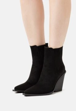 Raid Scorpio - Cowboy/Biker Ankle Boot