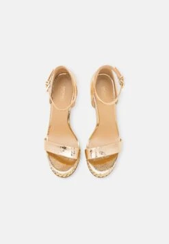 MICHAEL Michael Kors Jordyn Chain Platform - Platform Sandals - Pale Gold -Stride Shop b407429fe97047c8b6f413528a846c22