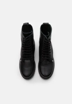 Bokina Unisex - Lace-Up Ankle Boots - Black -Stride Shop b7c8eeea1b694763bcaa55fd3c1b5310