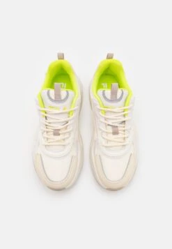 Fila Novarra - Trainers - Marshmallow/Acid Lime -Stride Shop c2f4472f7226464bbcb47ad34740e92b