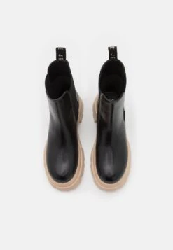 Pepe Jeans Lol Chelsea - Platform Ankle Boots - Factory Black -Stride Shop cd909e4cb6ec4811b3df6fc9476bc6bd