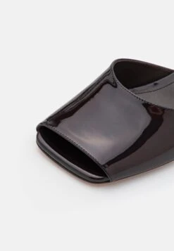 Sportmax Pilard - Sandals - Nero -Stride Shop cf7ce656fe0744beab2bb5f394928724