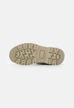 Filling Pieces Court Serrated- Trainers - Grey -Stride Shop d9fea1e3d5384db8a464583a5d174432