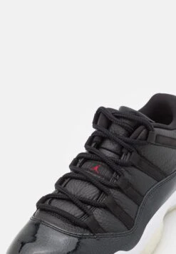 Air Jordan 11 Retro Low - Trainers - Black/Gym Red/White/Sail 17 Air Jordan 11 Retro Low - Trainers - Black/Gym Red/White/Sail -Stride Shop da8624805a18477c9575debd611040f5