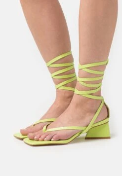 Raid Elope - T-Bar Sandals