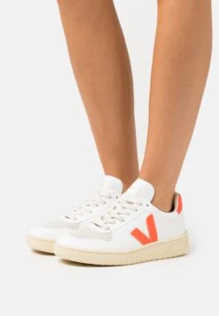 Veja V-10 - Trainers - White/Orange
