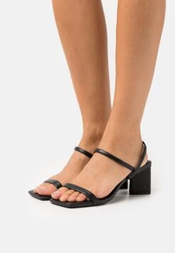 Call It Spring Vegan Zoee - Sandals - Black