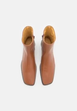 Rejina Pyo Rise Boot - Classic Ankle Boots - Brown -Stride Shop e709c49fee844132a4f4c5679b57d925