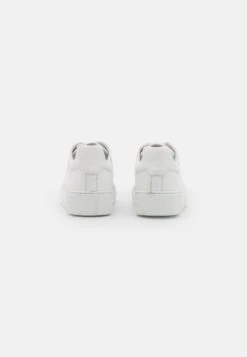 Pavement Ibi - Trainers -Stride Shop e7b3eab6ecda47c3913e8b41d0eec124