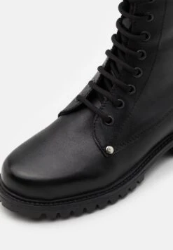 Bokina Unisex - Lace-Up Ankle Boots - Black -Stride Shop e850a09632db424198349b4c52c68a14