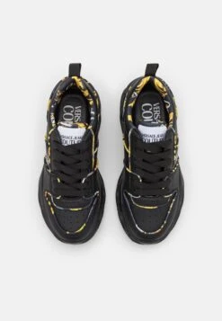 Trainers - Black -Stride Shop f3717354ed0649b48e090fb9c67094a7