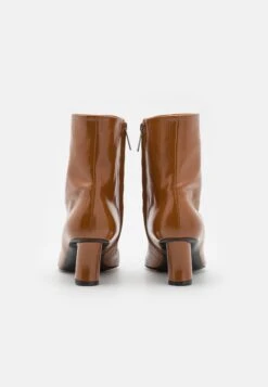 Pointed Curvy Boots - Classic Ankle Boots - Brown -Stride Shop fb06fe65bd404ca78400c9386857841b