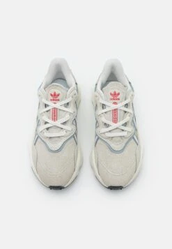 Adidas Originals Ozweego Unisex - Trainers - Off White/Core White/Magic Grey -Stride Shop fe9a65fb03294b9ab5de827e4d90328d